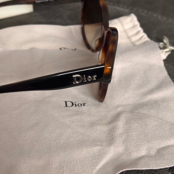 Low Start Dior Bonvoyage Tortoise Shell Sunglasses - Picture 4 of 9